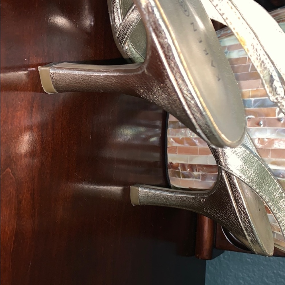 Shoes - Picture 2 of 3